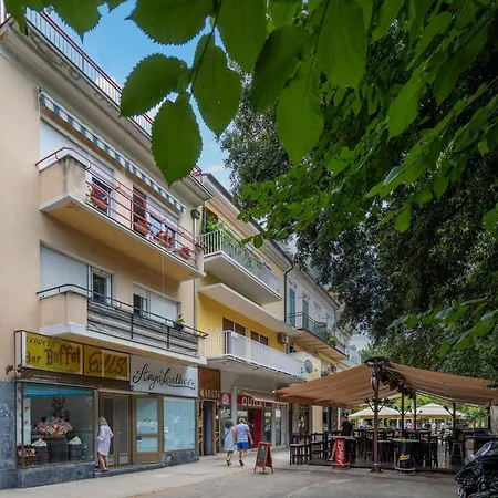 Beachfront - Happy Crikvenica